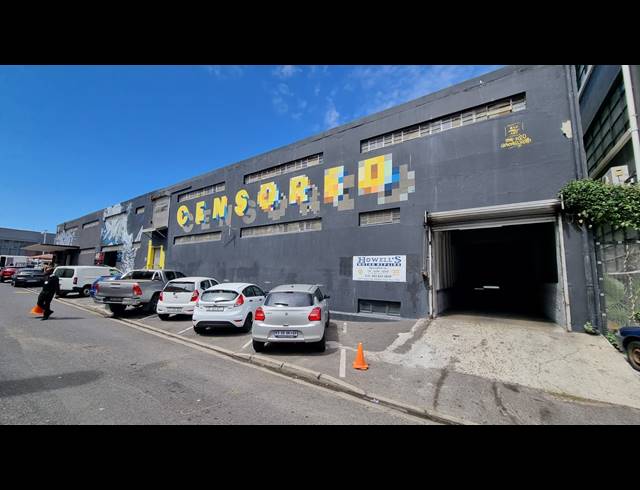 3,450M² BUILDING FOR SALE IN SALT RIVER